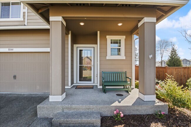 Building Photo - MOVE IN READY NOW! Meridian Campus home available! Beautiful 4 bedrooms 2.5 baths. Easy JBLM comm...