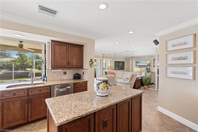 Building Photo - 858 Hatchee Vista Ln