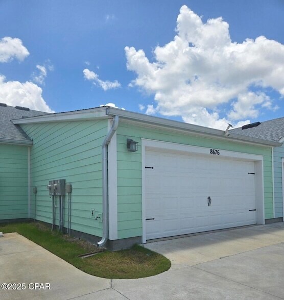 Building Photo - 8676 Coral Reef Wy