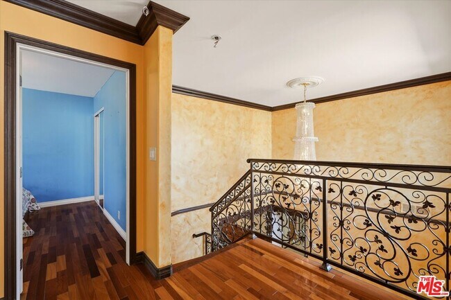 Building Photo - 4131 Mantova Dr