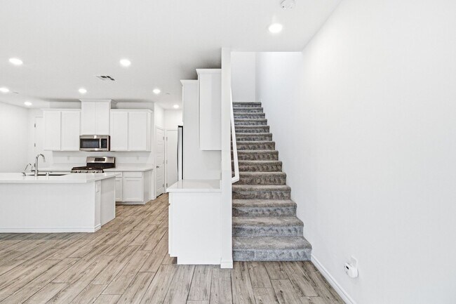 Building Photo - 9763 Mojave Mountain St