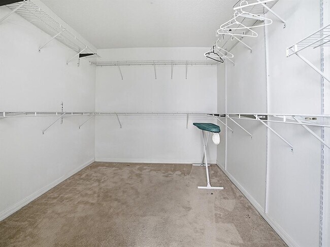 Building Photo - 4547 Ashtubula Ct