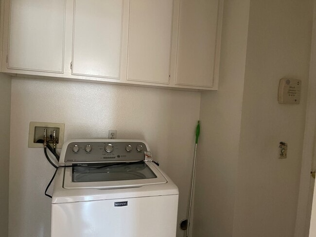 Building Photo - 1521 Starlight Dr