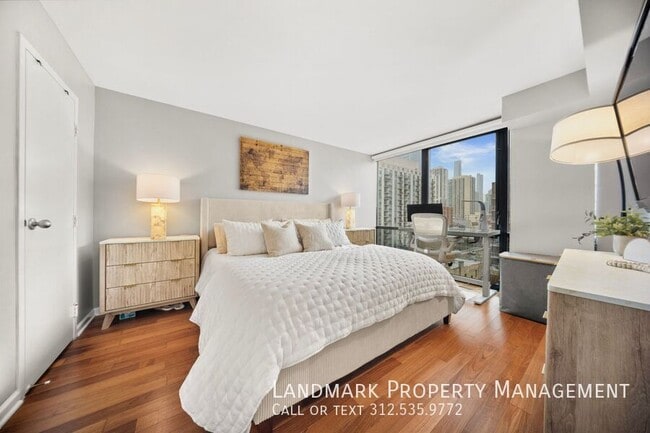 Building Photo - 1309 N Wells St