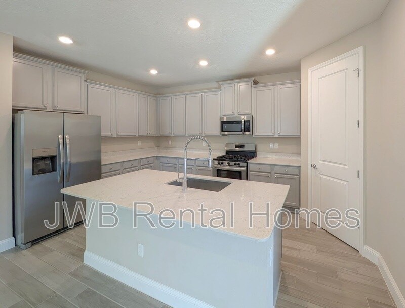 Building Photo - 95 Sadler Ct