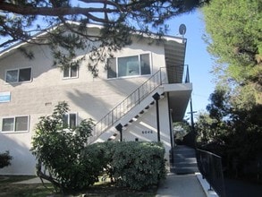 Building Photo - 6046 S Pacific Coast Hwy