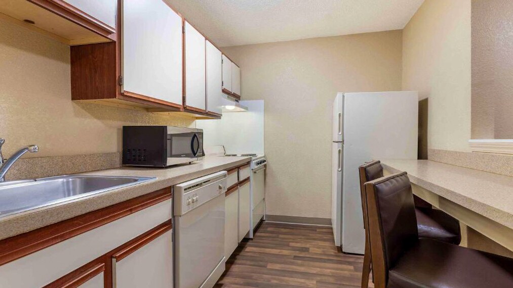 Building Photo - 5830 Westpark Dr