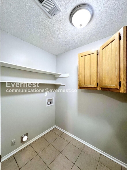 Building Photo - 6175 Forestgate Rd