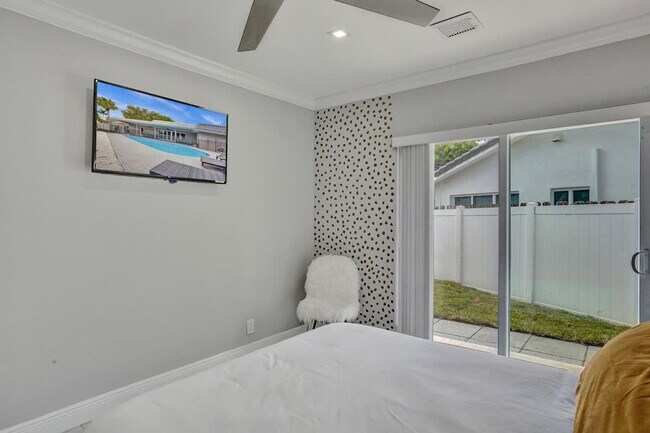 Building Photo - 1000 Diplomat Pkwy