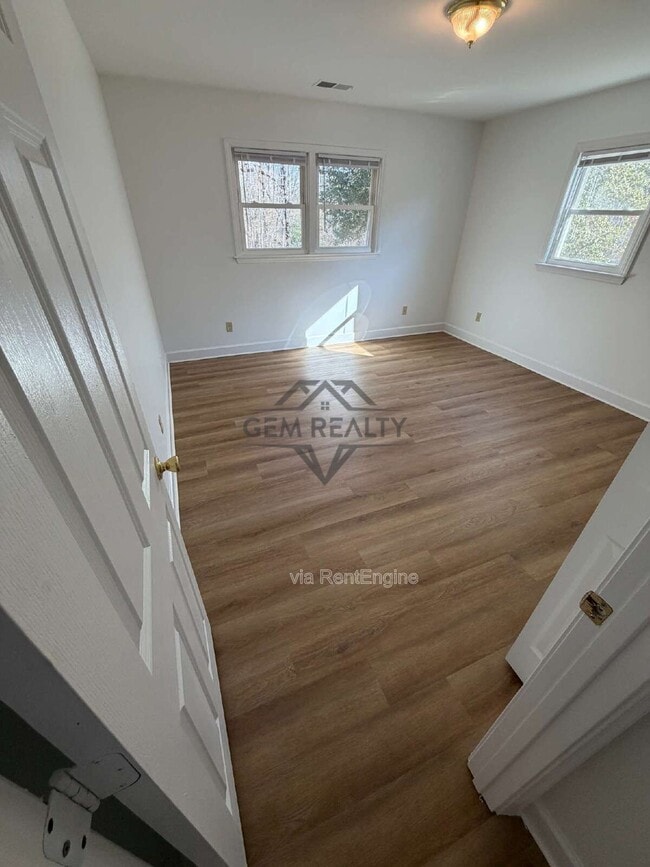 Building Photo - 15326 Tidewater Trail