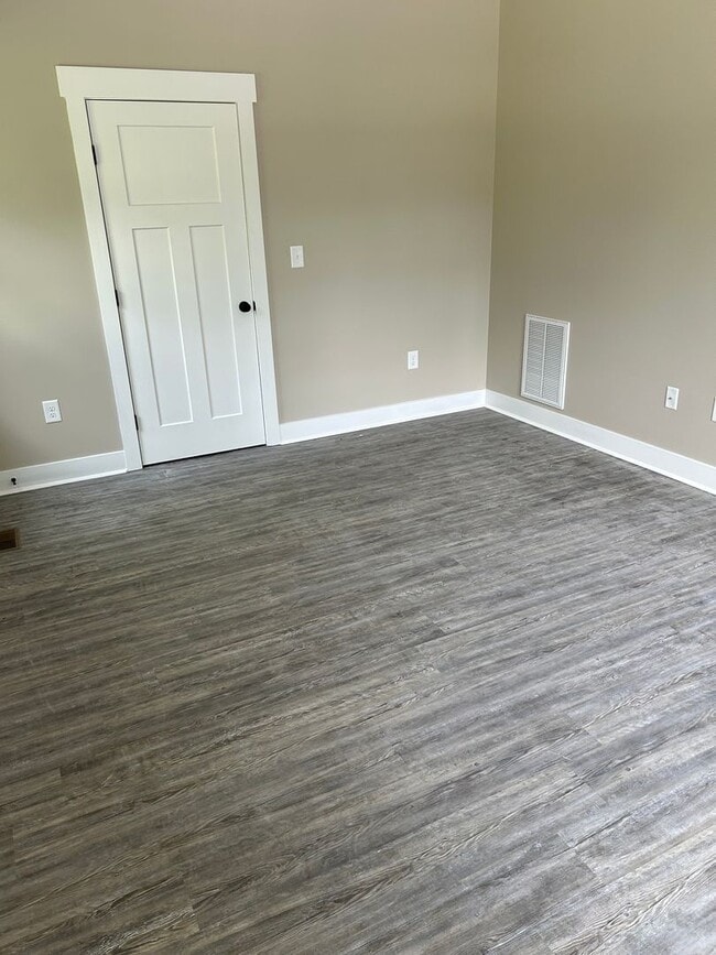 Building Photo - For Rent: Like New 3-Bedroom 2.5 Bath Home for Rent