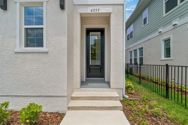Building Photo - 4357 Roush Ave