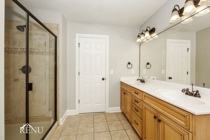 Building Photo - 1338 Sweetwater Dr