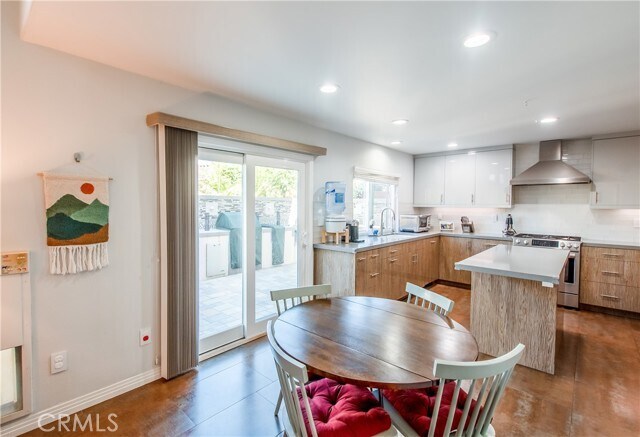 Building Photo - 14 Rowan Dr