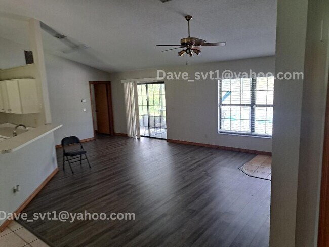 Building Photo - 8055 SW 53rd Ct