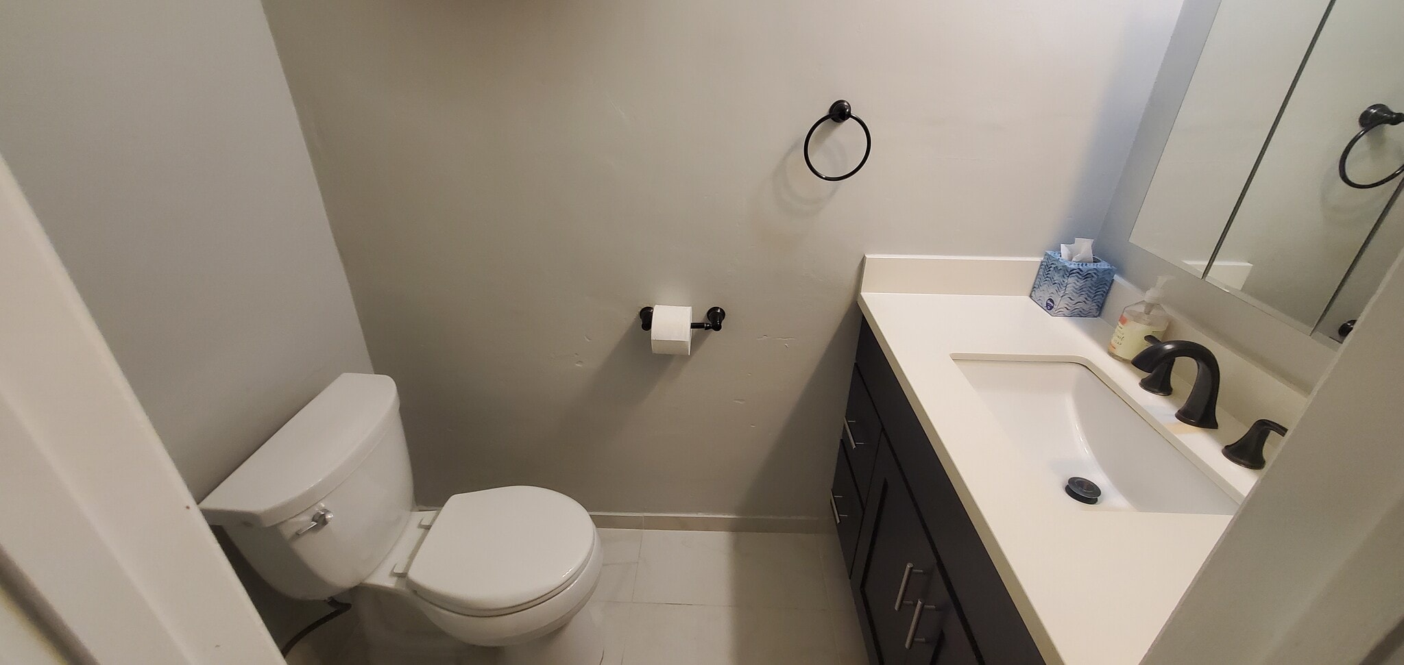 Building Photo - 1135 Cardiff Ave