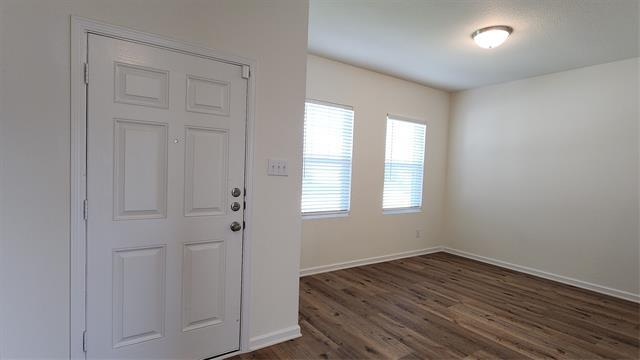 Building Photo - 1824 Wolf Run