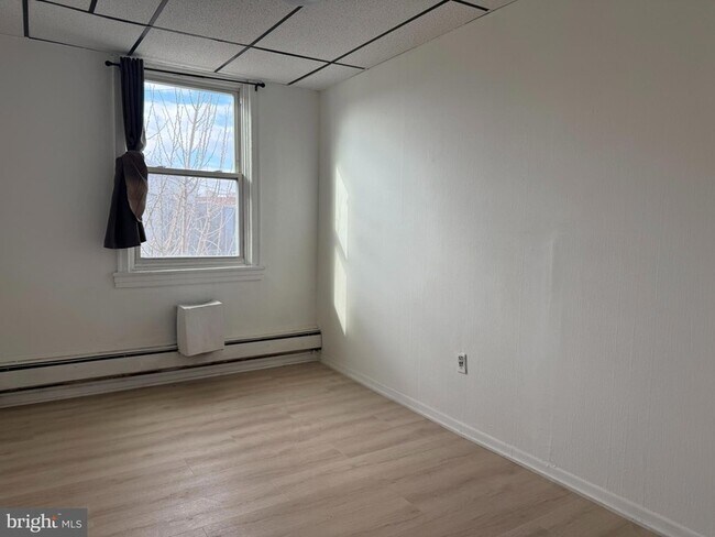 Building Photo - 1247 Shackamaxon St