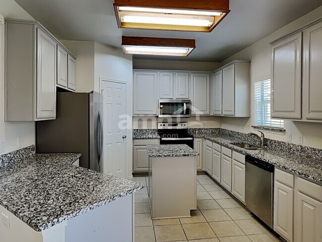 Building Photo - 1224 Riverside Rd