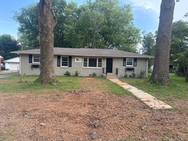 Primary Photo - 2BD/1 BA