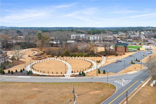 Building Photo - 2790 Sardis St