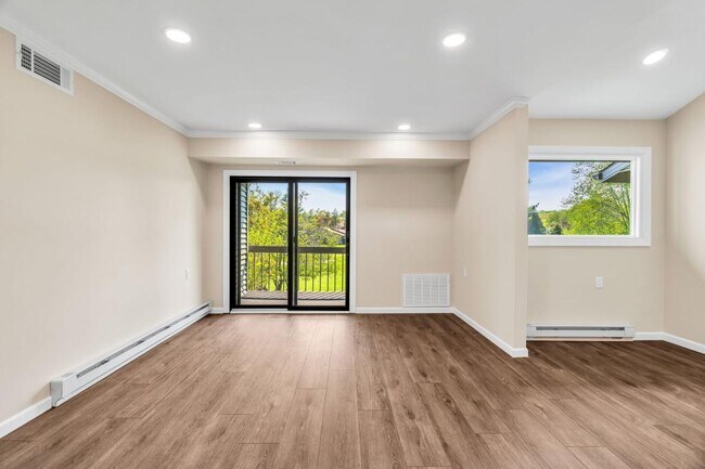 Building Photo - 15B Andover Ct