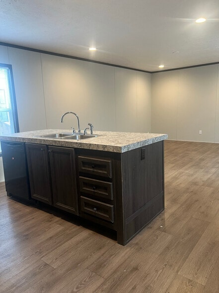 Building Photo - 2001 FM 1195