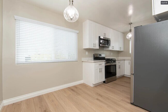 Building Photo - 11946 Kiowa Ave