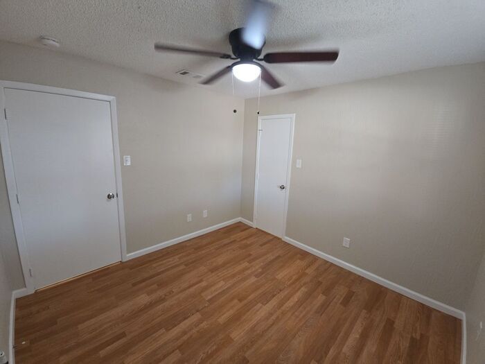 Building Photo - 309 Denton Ct