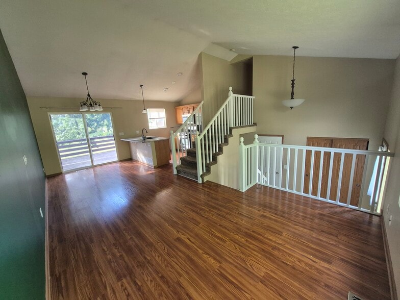 Building Photo - 3128 Sheridan Rd