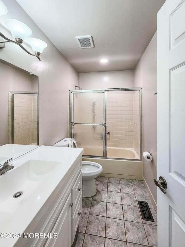 Building Photo - 3D John Adams Ct