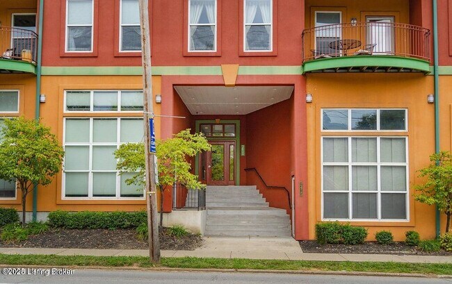 Building Photo - 2411 Brownsboro Rd