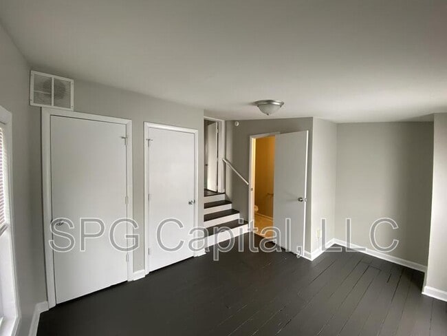 Building Photo - 111 Middle St