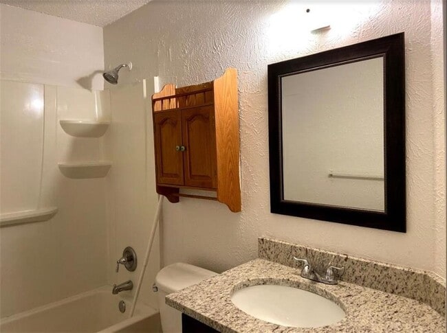 Building Photo - 12103 Sunderland Dr