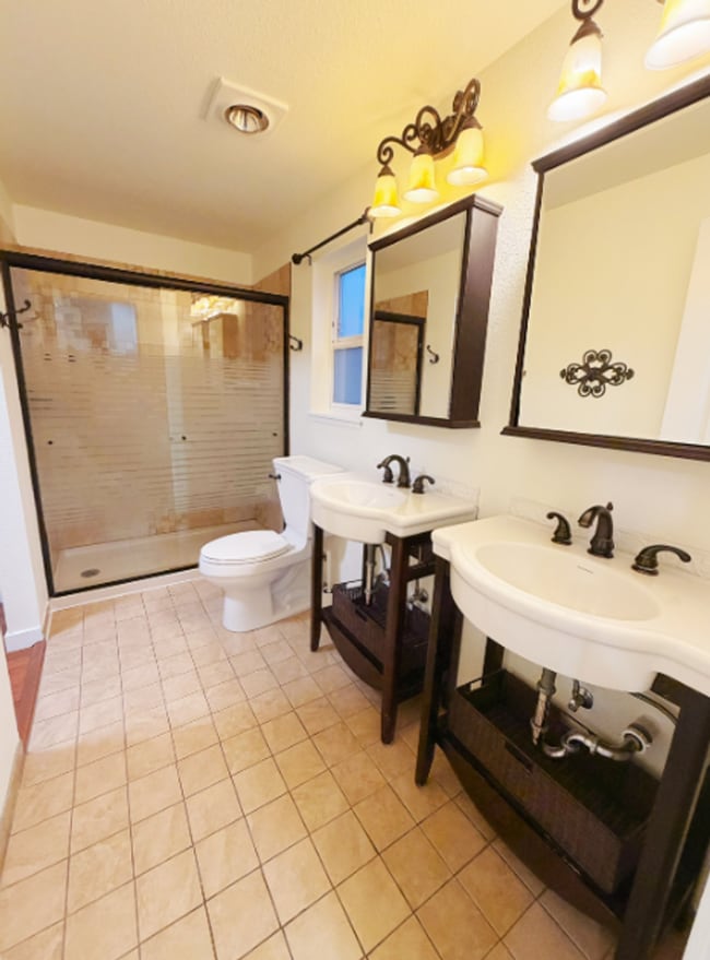 Building Photo - 23 113th Pl SE