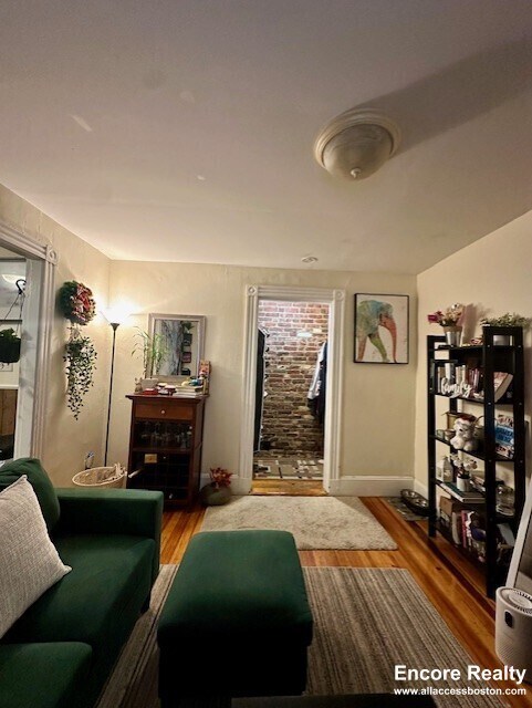 Building Photo - 86 Prentiss St