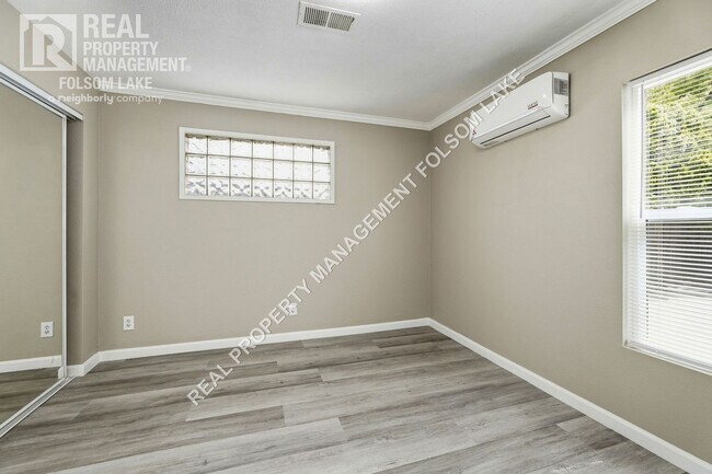 Building Photo - 619 Wales Dr