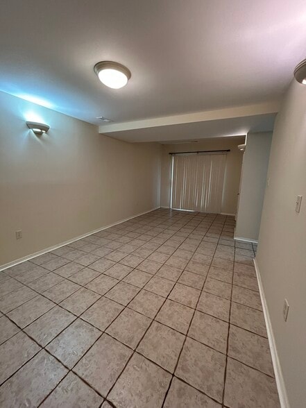 Building Photo - 6278 Occoquan Forest Dr