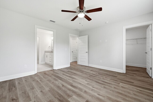 Building Photo - NEW Construction, be the FIRST to occupy this beautiful townhouse in Fort Walton Beach!
