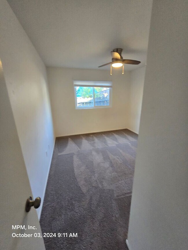 Building Photo - 419 Crocker St