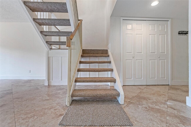 Building Photo - 167 NW 115th Terrace