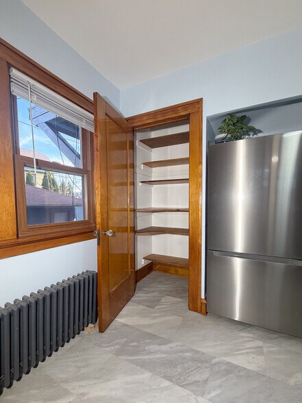 Pantry - 5411 W National Ave