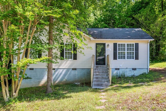 Building Photo - 1811 Cody Ave
