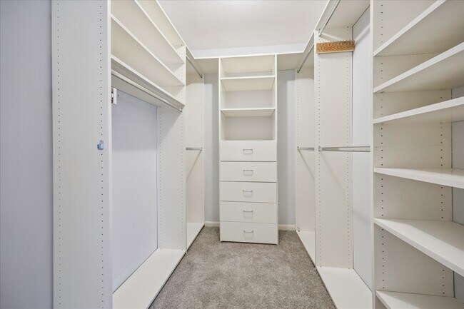 Building Photo - 2053 Winrock Blvd