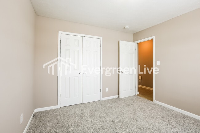 Building Photo - 2017 Lisa Walk Dr