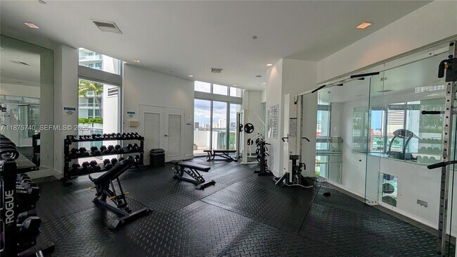 Building Photo - 350 S Miami Ave