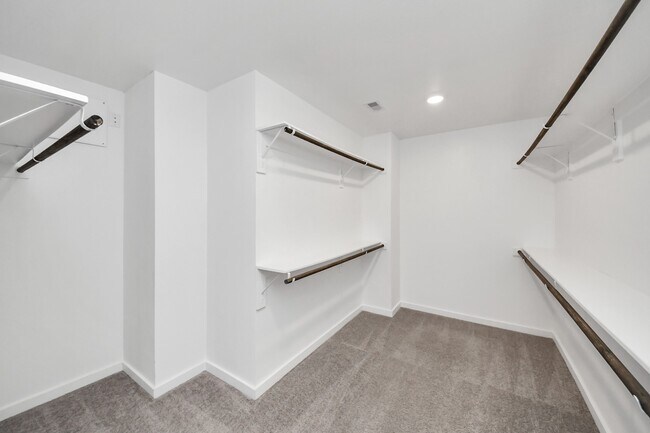 Building Photo - 2511 Shining Spur Ct