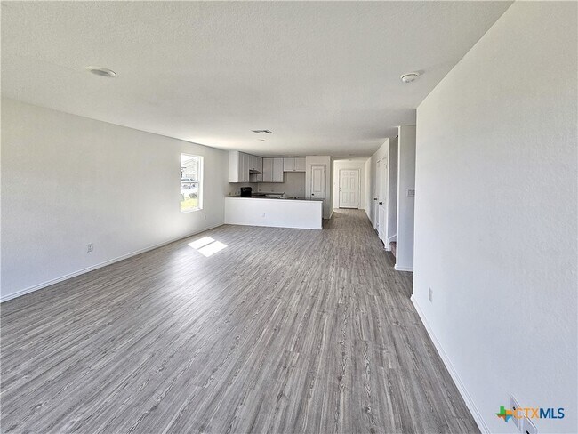 Building Photo - 805 Riviera Ct