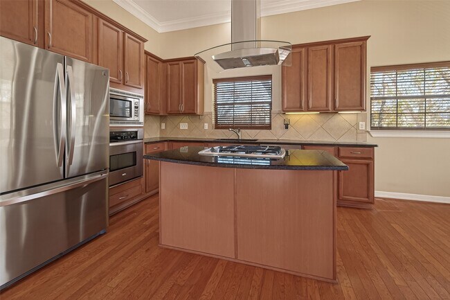 Building Photo - 2063 W 14th 1/2 St