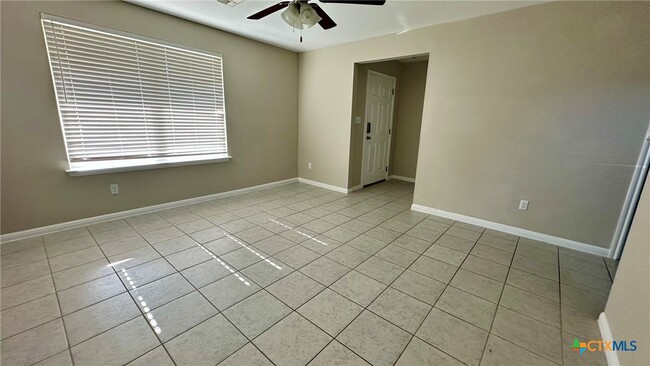 Building Photo - 130 Frasier Dr